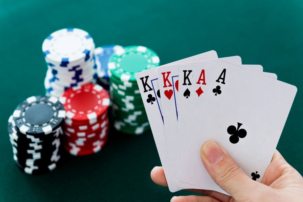 Texas Hold’em Tip – Take Serious Notice