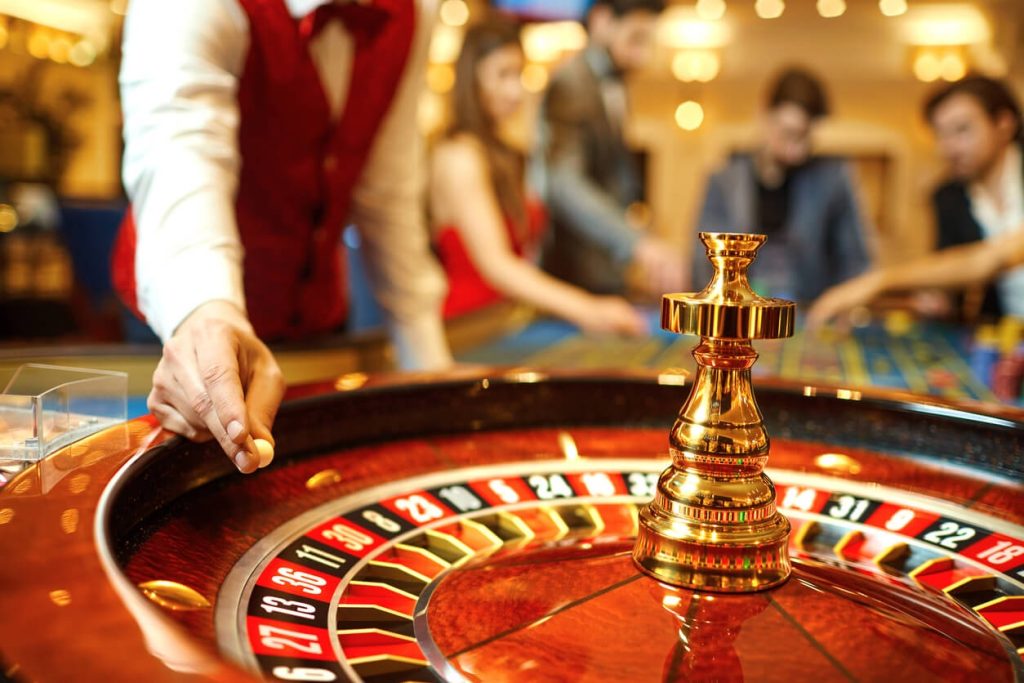 What Are the Advantages of Playing at Video Slot Websites in Terms of Rewards and Diversity?