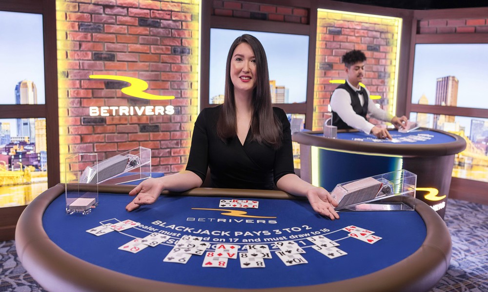 Which online casino game types suit less experienced players?